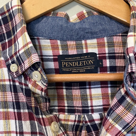 Pendleton Men's Plaid Button-Down Shirt - Picture 3 of 6